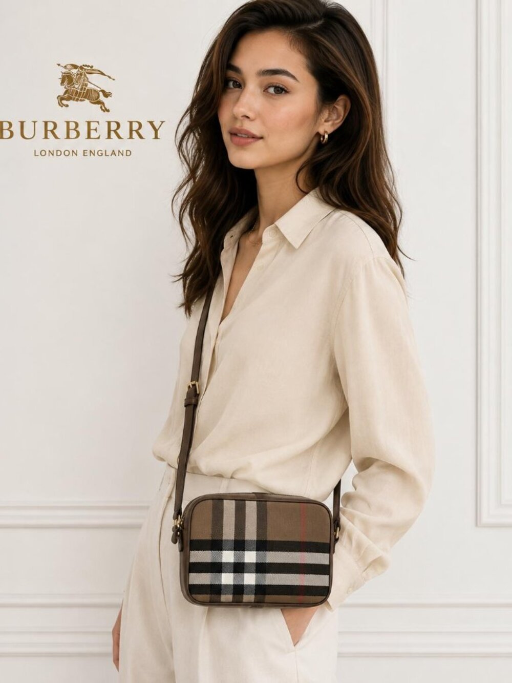 Authentic NWT Burberry Vintage Check Camera Crossbody Bag - Picture 2 of 12